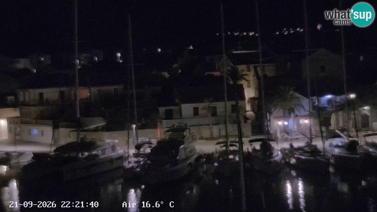 Camera Hvar Vrboska marina | isla de Hvar | Dalmacia