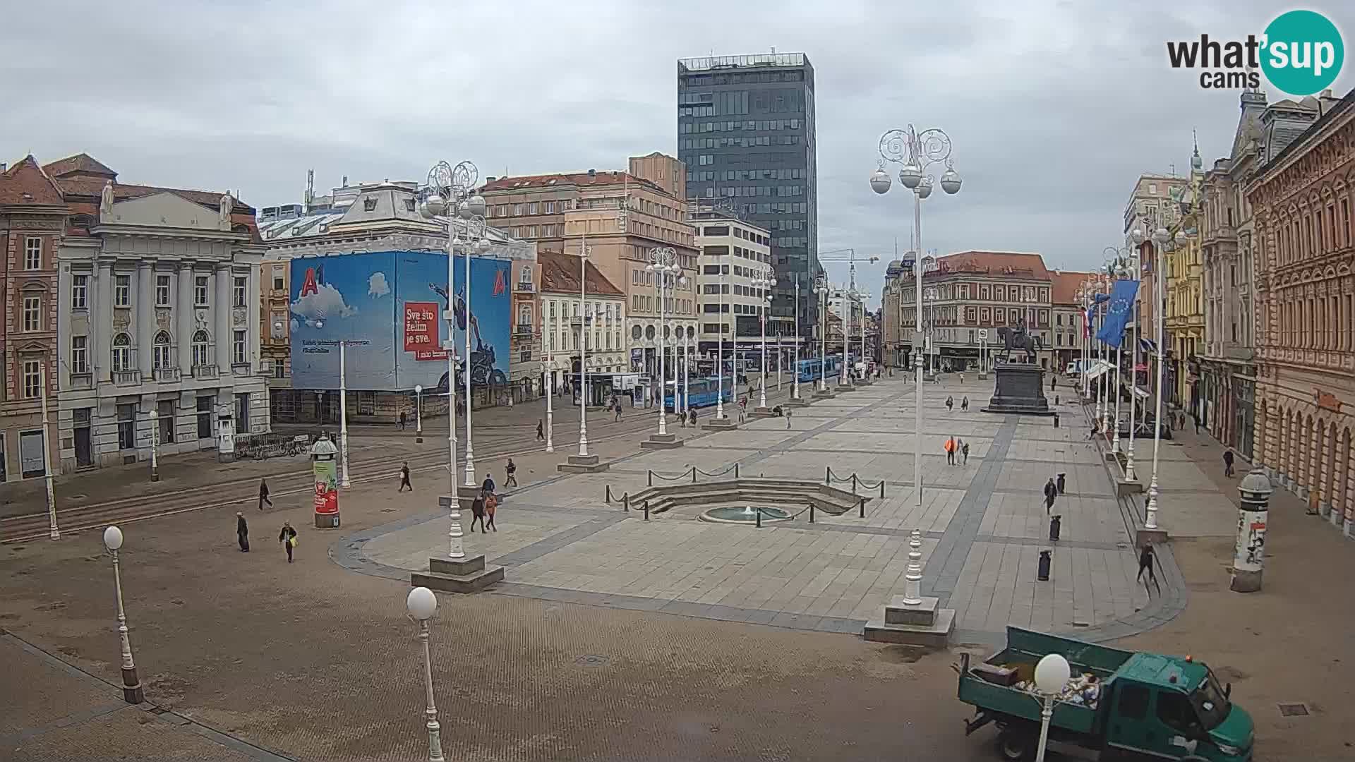 Zagreb Live Webcam – Bana Jelačić square
