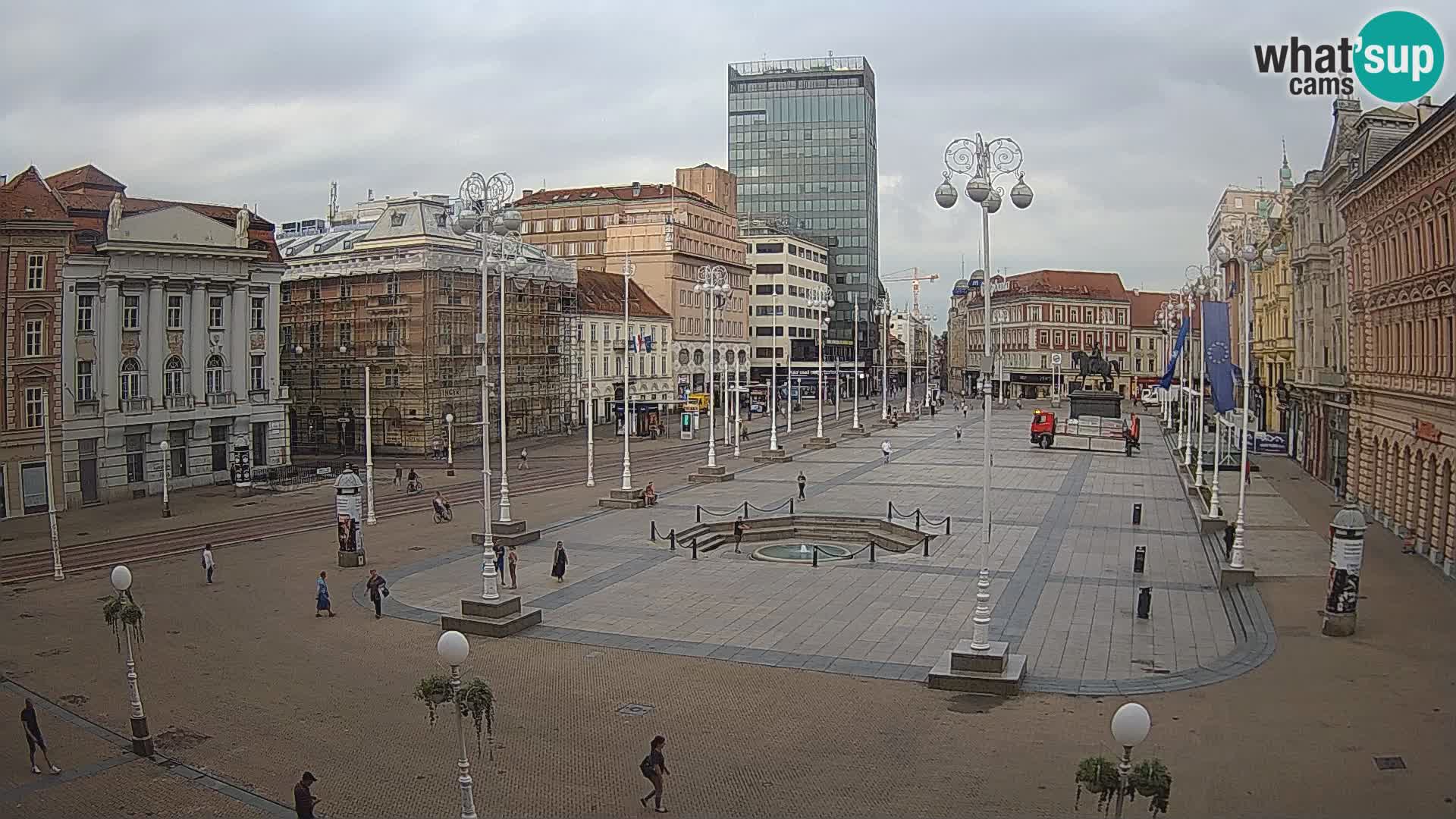 Zagreb spletna kamera trg Bana Jelačića