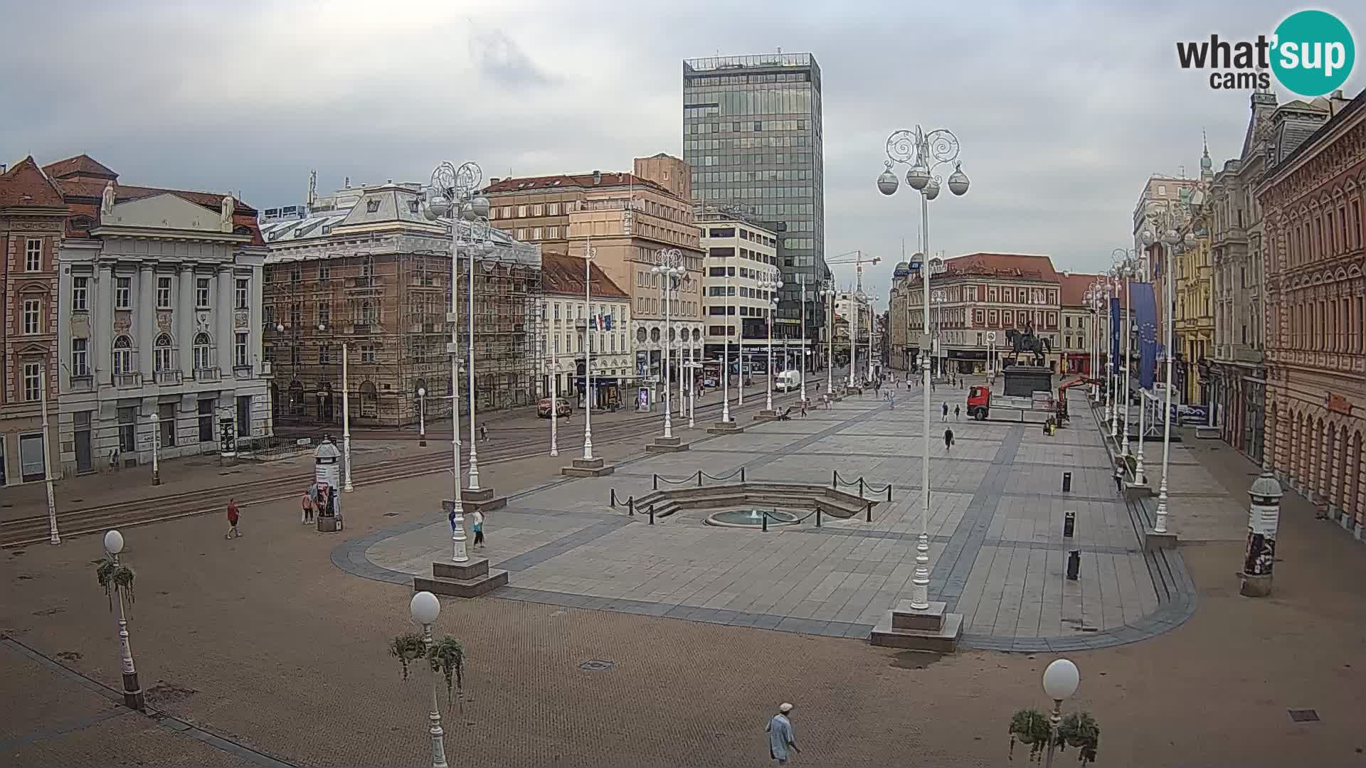 Zagreb Live Webcam – Bana Jelačić square