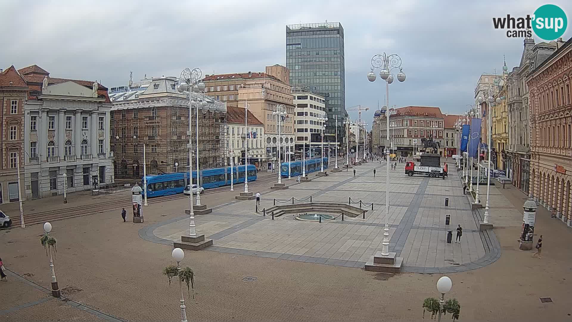 Zagreb spletna kamera trg Bana Jelačića