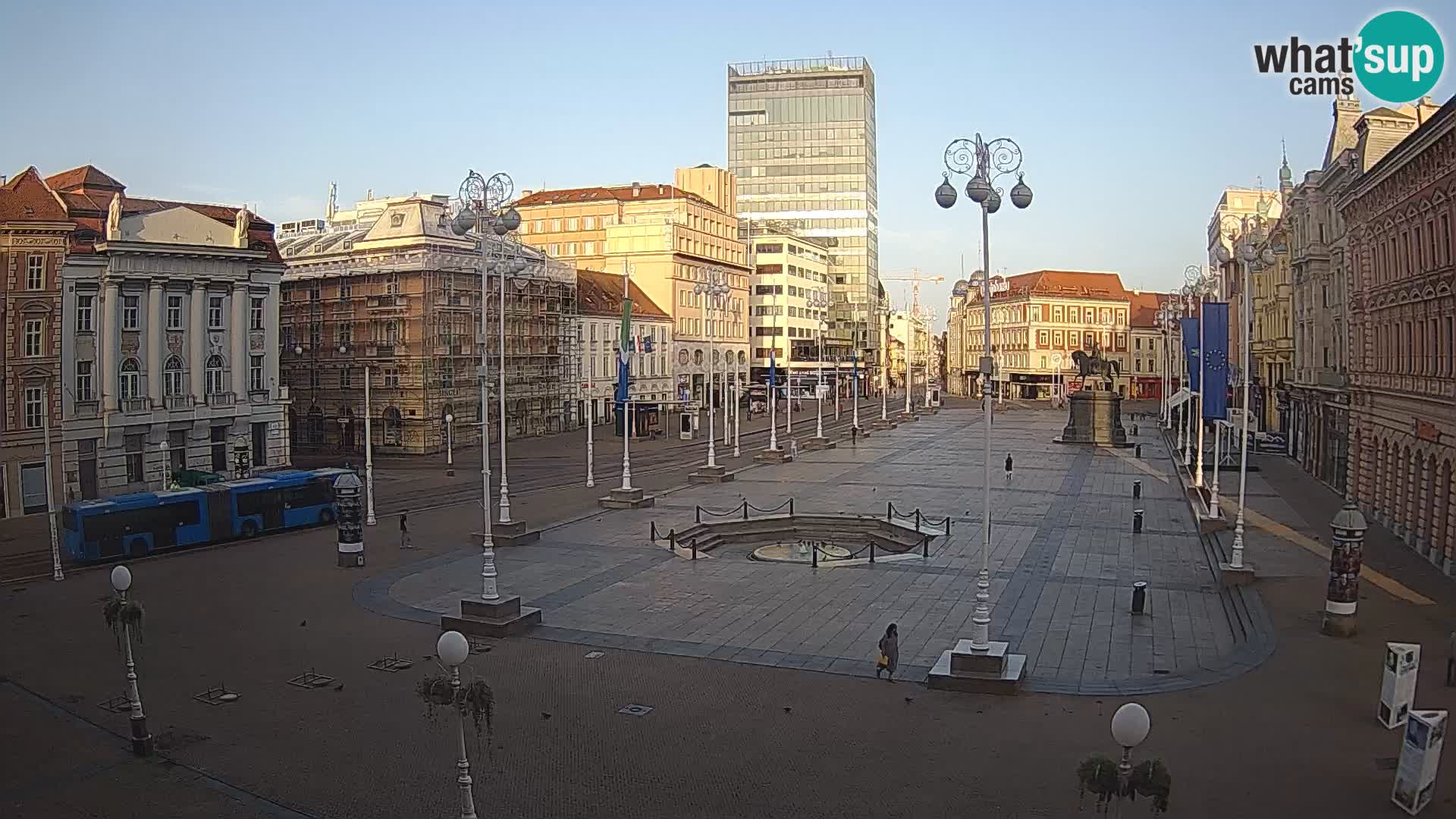 Zagreb Live Webcam – Bana Jelačić square