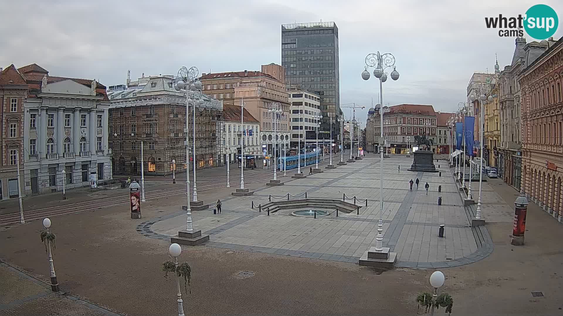 Zagreb Live Webcam – Bana Jelačić square