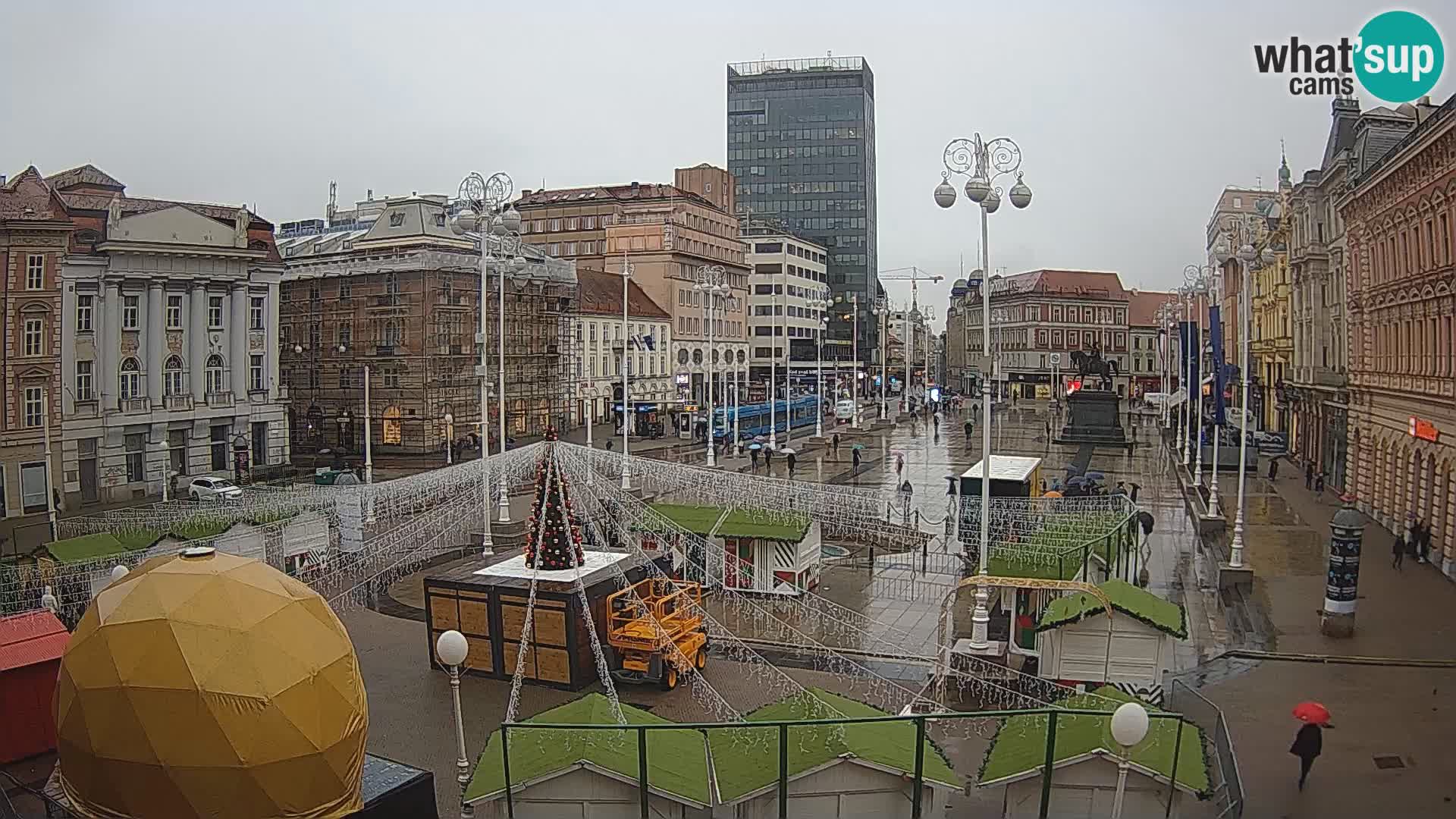 Zagreb spletna kamera trg Bana Jelačića