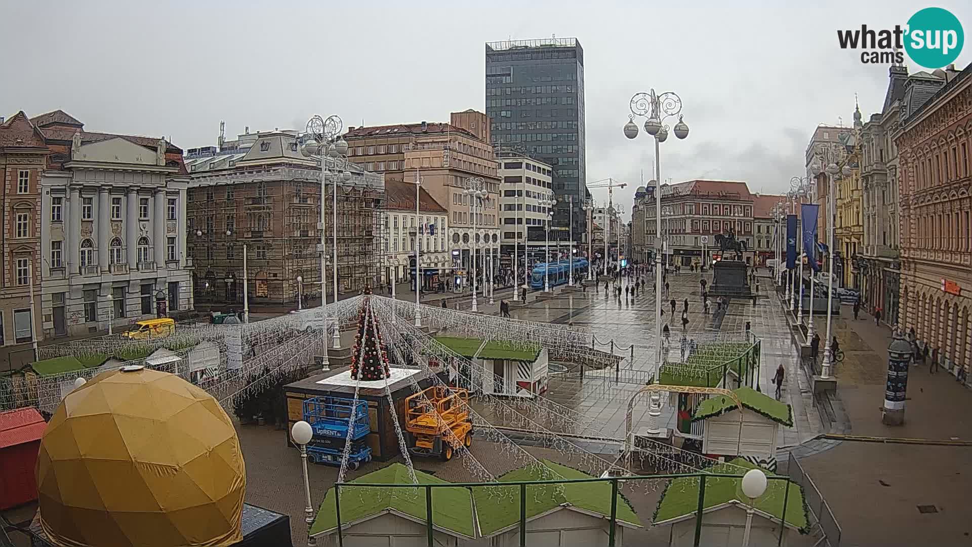 Zagreb spletna kamera trg Bana Jelačića