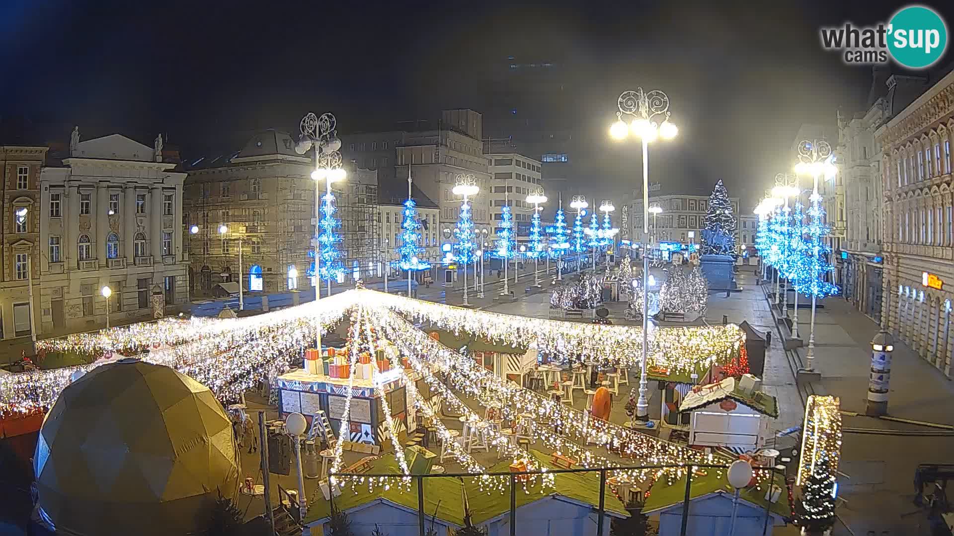 Zagreb spletna kamera trg Bana Jelačića