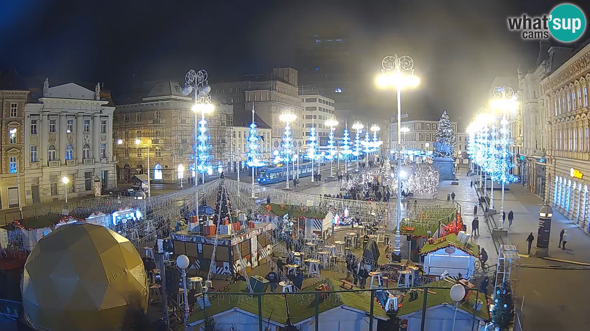 Zagreb Live Webcam – Bana Jelačić square