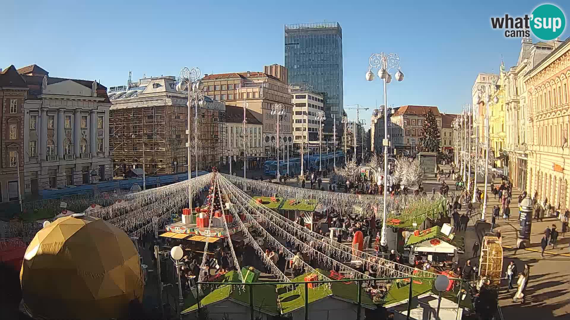 Zagreb Live Webcam – Bana Jelačić square