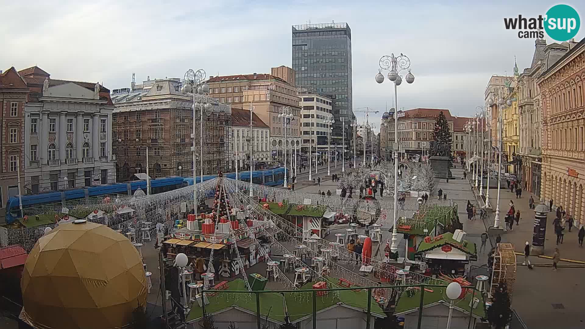 Zagreb Live Webcam – Bana Jelačić square