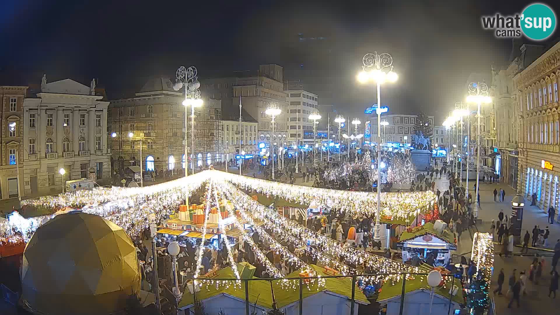 Zagreb Live Webcam – Bana Jelačić square