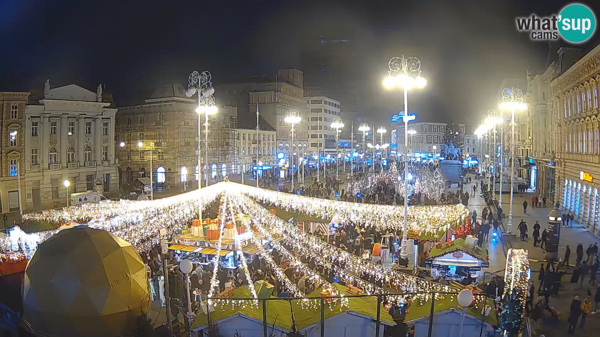 Zagreb Live Webcam – Bana Jelačić square