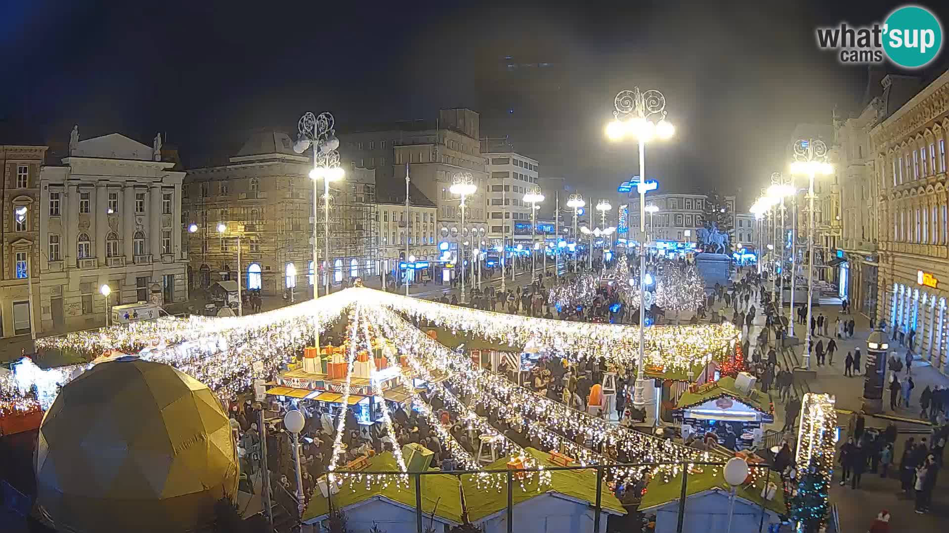 Zagreb spletna kamera trg Bana Jelačića