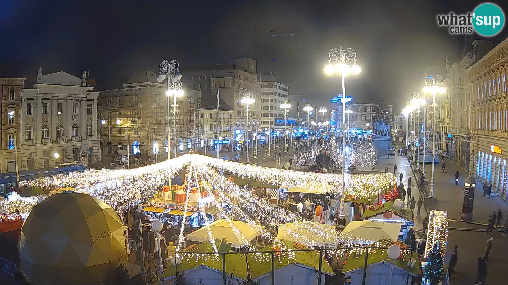 Zagreb spletna kamera trg Bana Jelačića