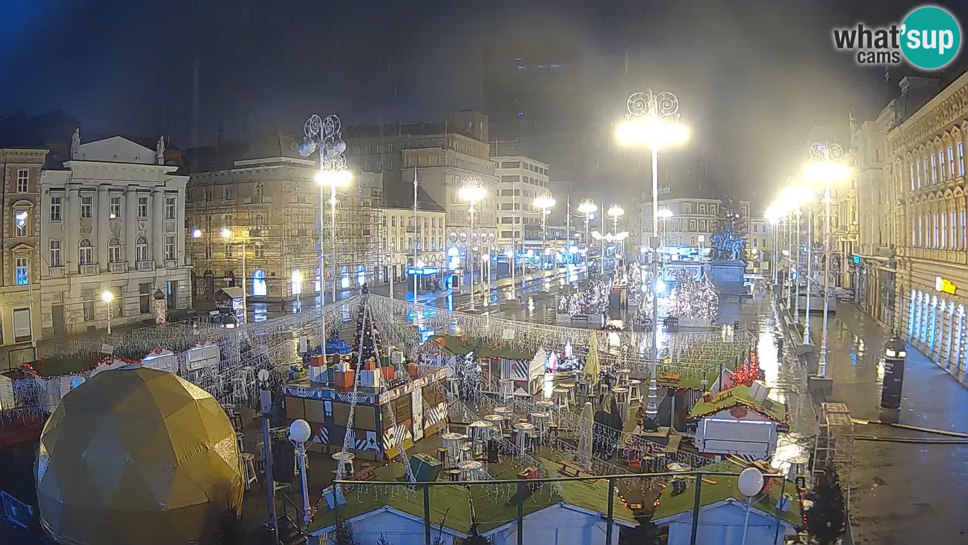 Zagreb Live Webcam – Bana Jelačić square