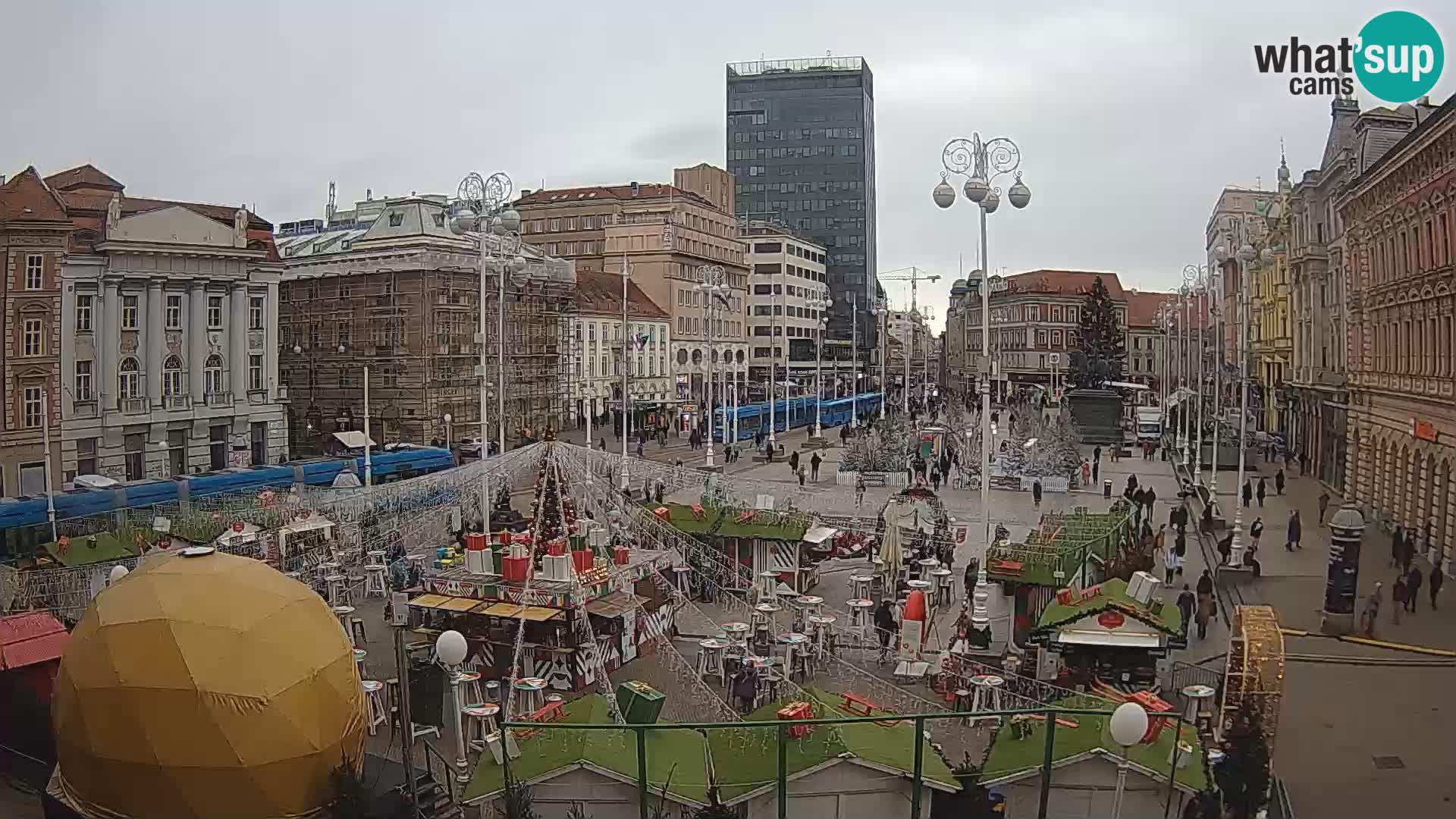 Zagreb Live Webcam – Bana Jelačić square