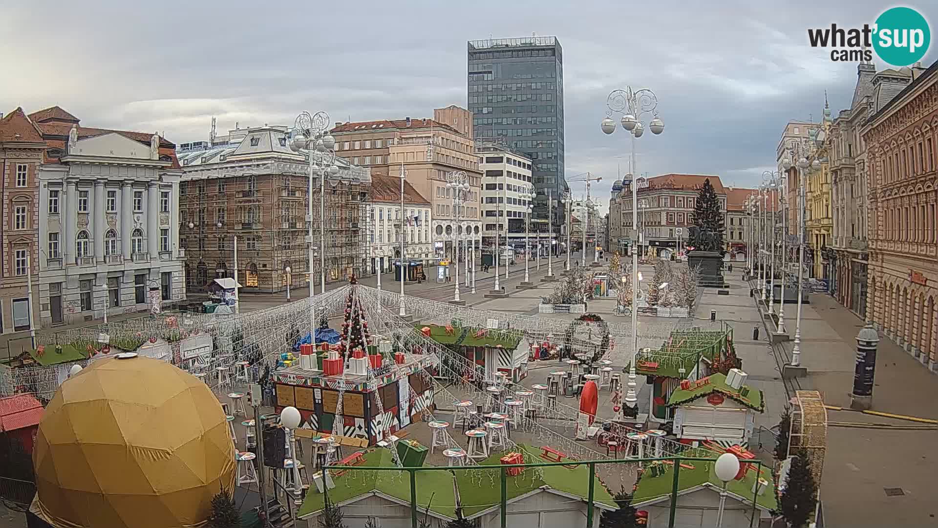 Zagreb Live Webcam – Bana Jelačić square