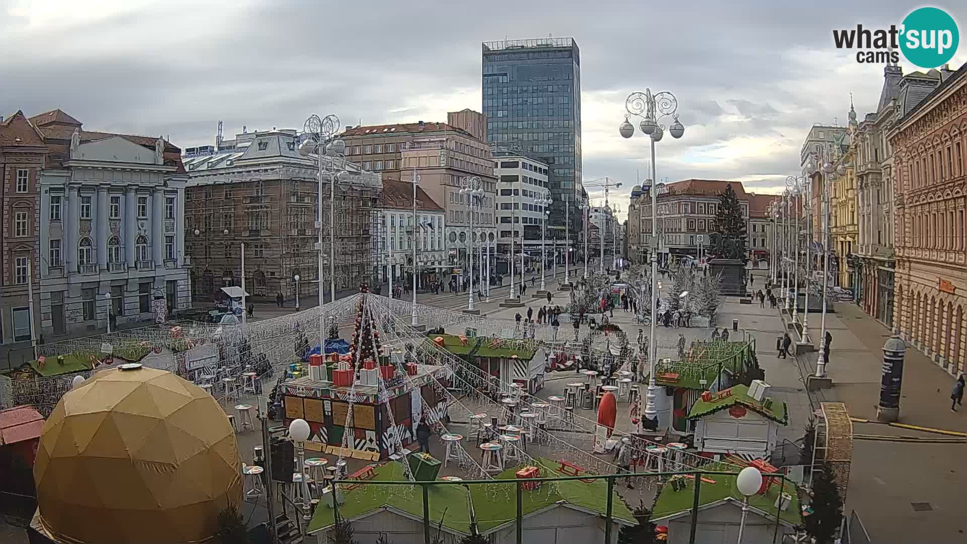 Zagreb Live Webcam – Bana Jelačić square