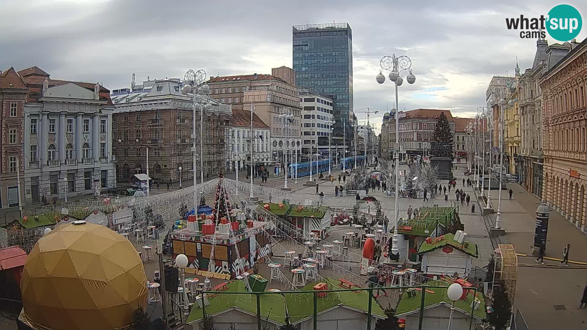 Zagreb Live Webcam – Bana Jelačić square