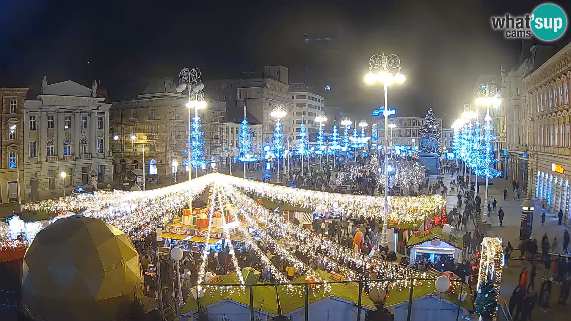 Zagreb spletna kamera trg Bana Jelačića