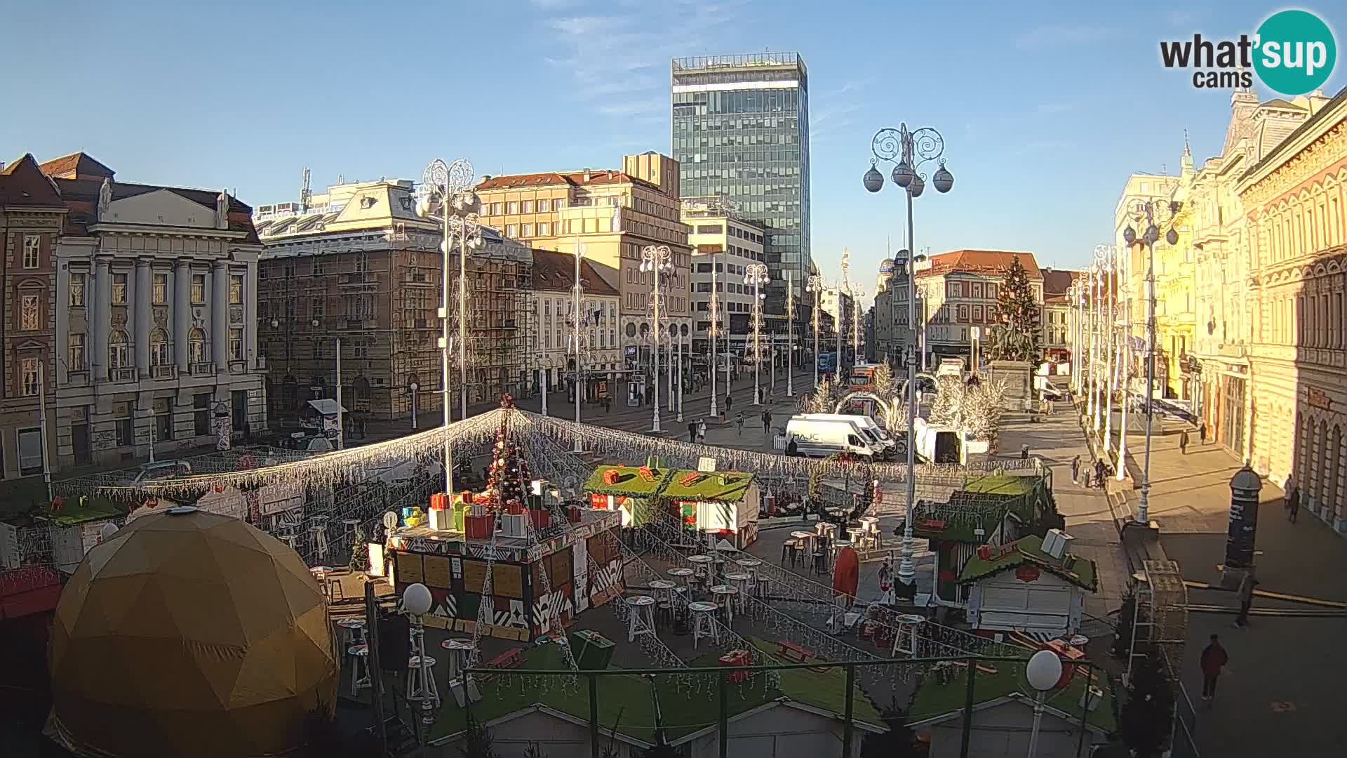 Zagreb Live Webcam – Bana Jelačić square