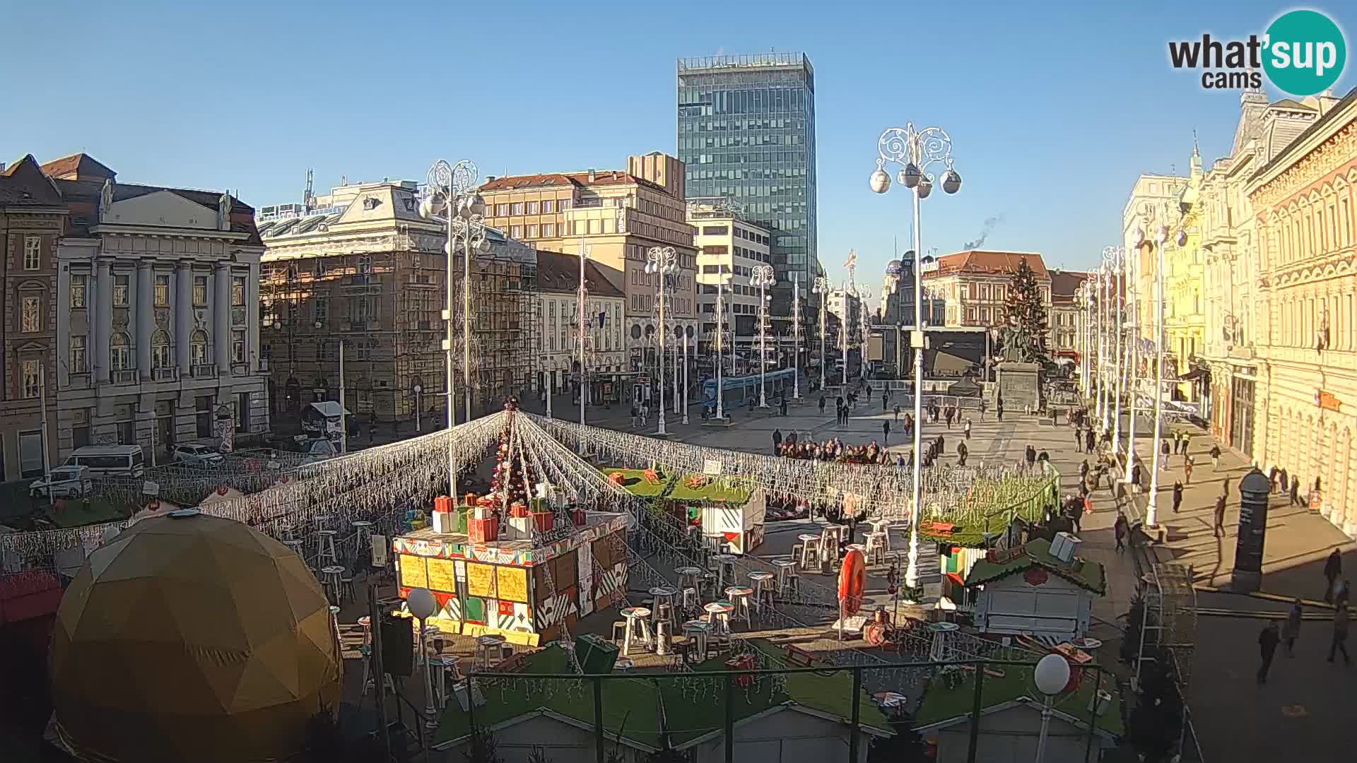 Zagreb Live Webcam – Bana Jelačić square