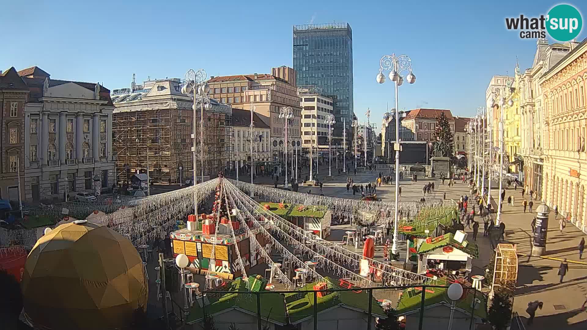 Zagreb Live Webcam – Bana Jelačić square