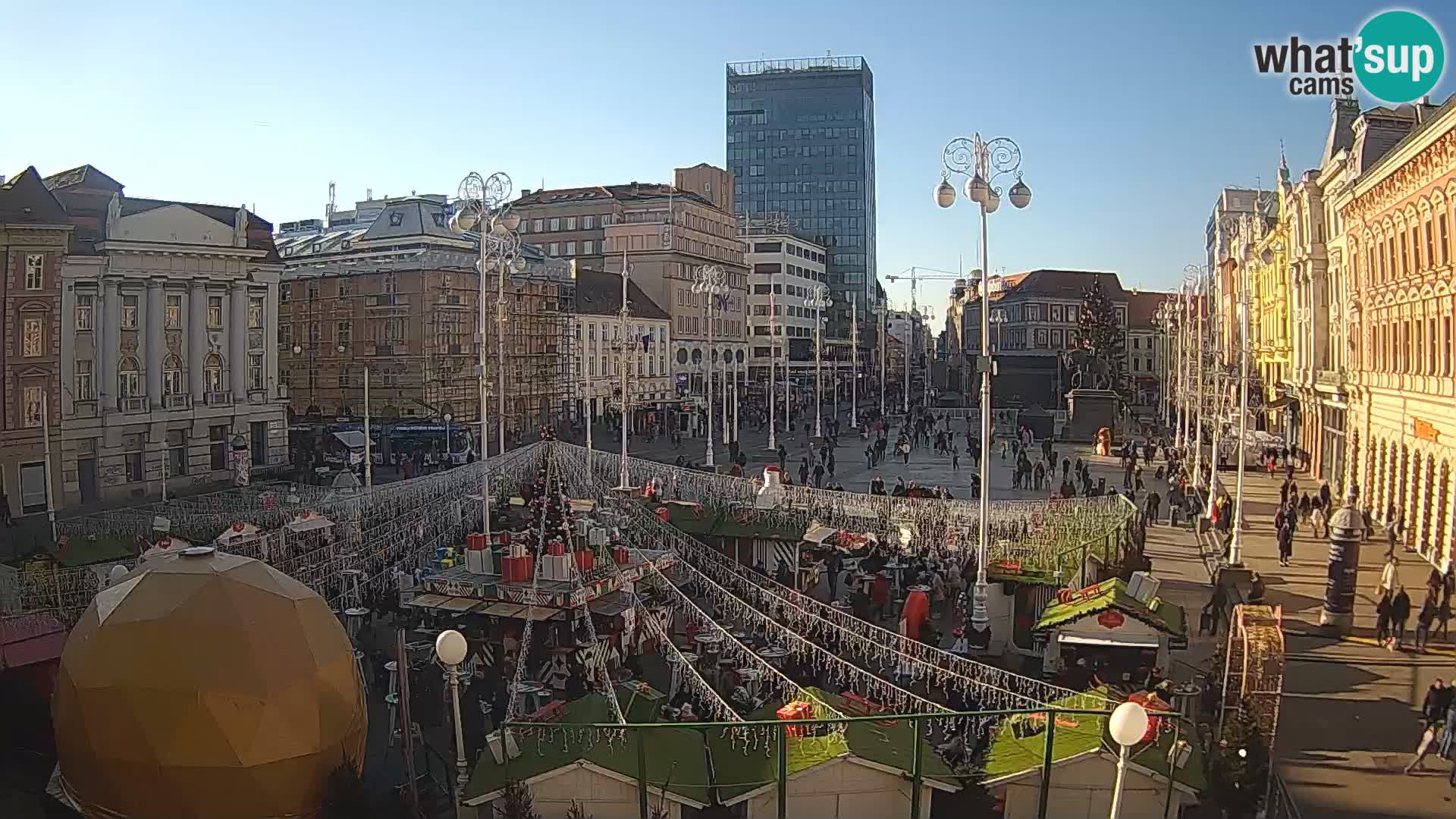 Zagreb Live Webcam – Bana Jelačić square