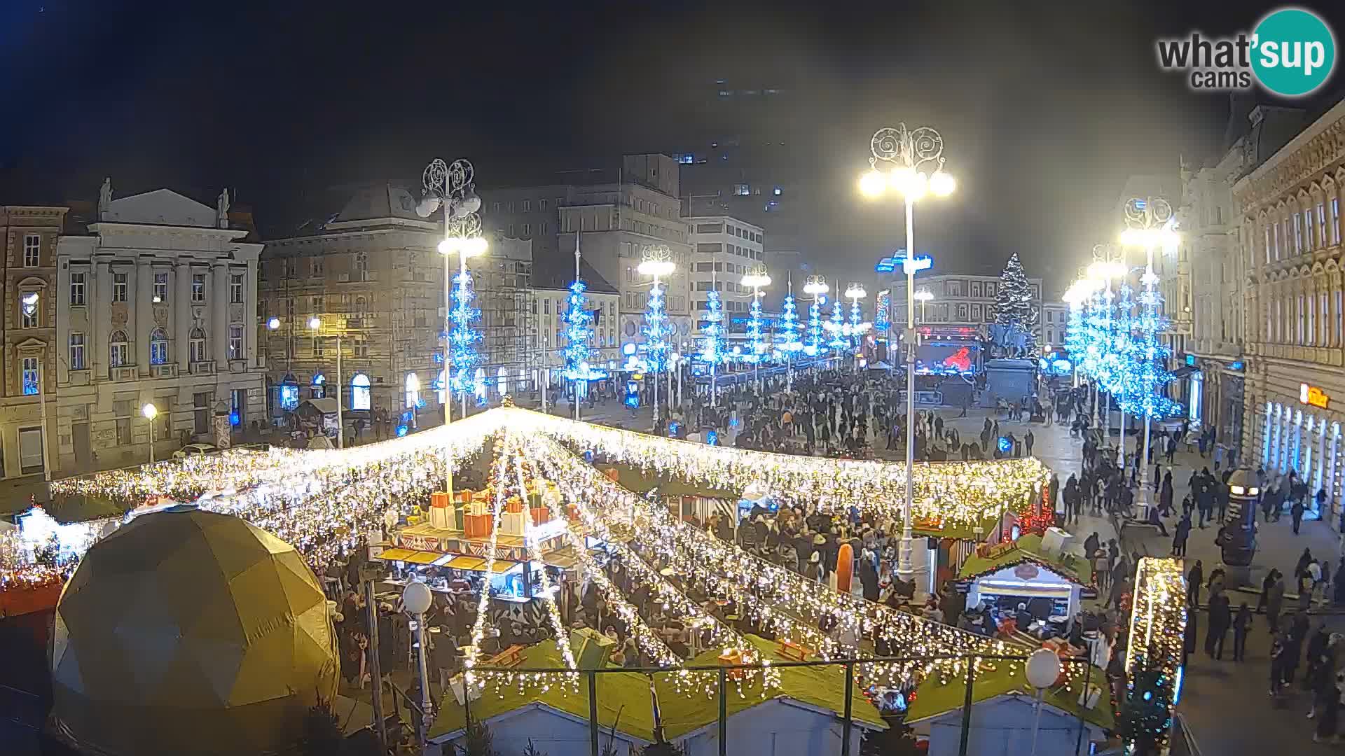 Zagreb Live Webcam – Bana Jelačić square