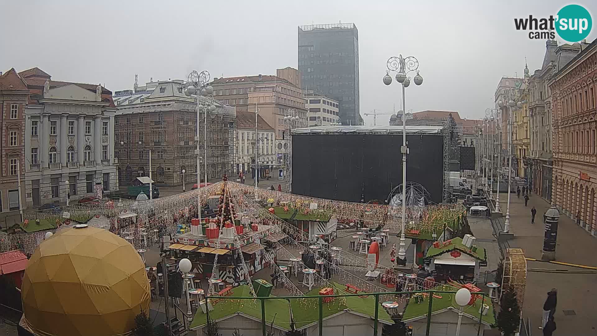 Zagreb Live Webcam – Bana Jelačić square