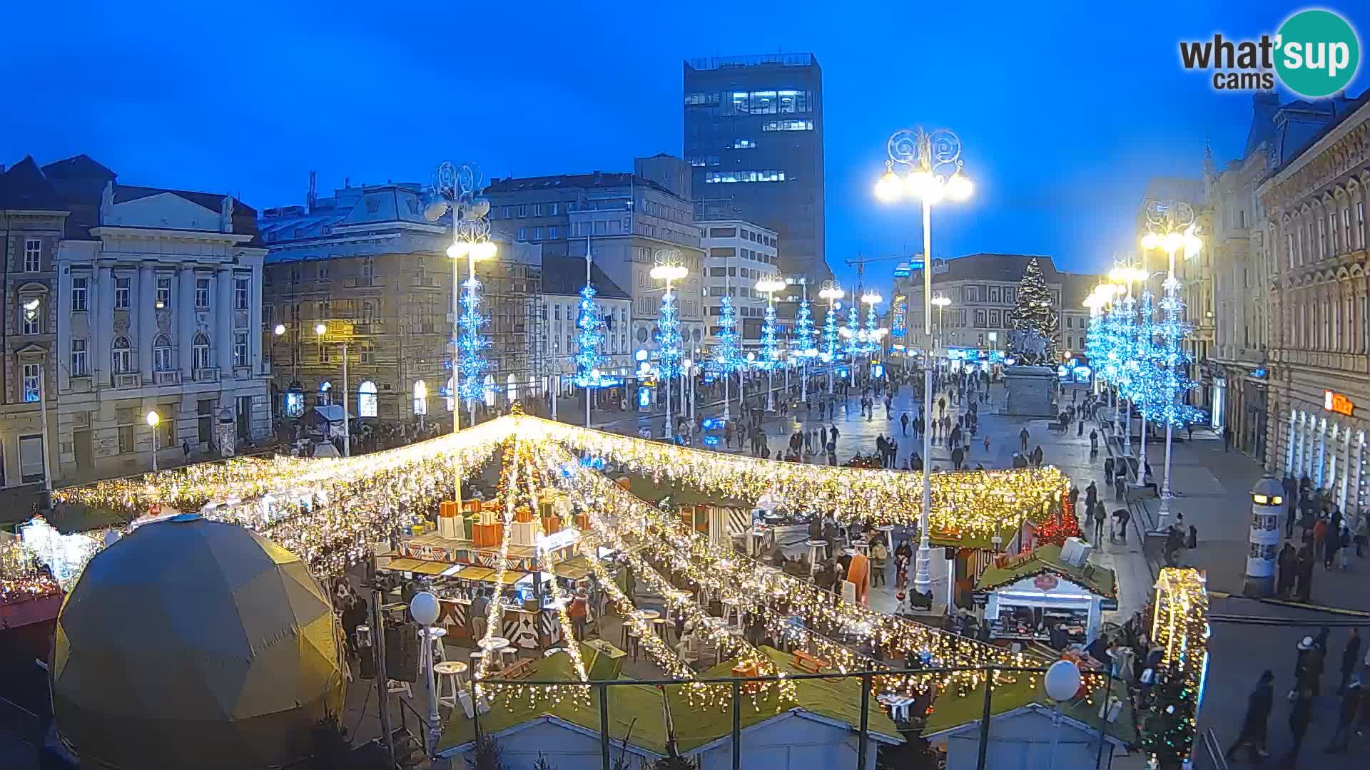 Zagreb Live Webcam – Bana Jelačić square