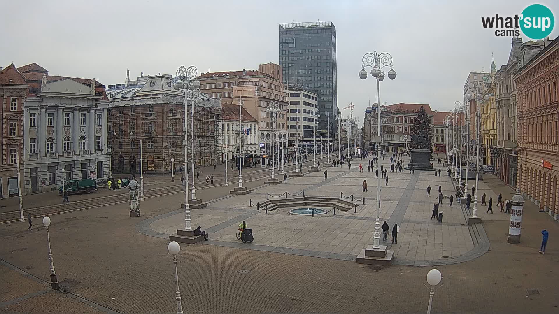 Zagreb Live Webcam – Bana Jelačić square