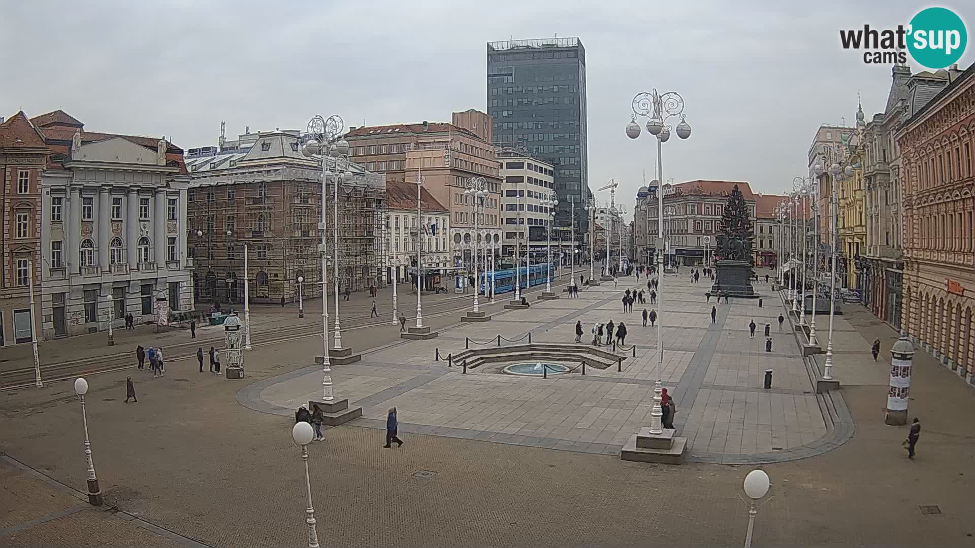 Zagreb Live Webcam – Bana Jelačić square