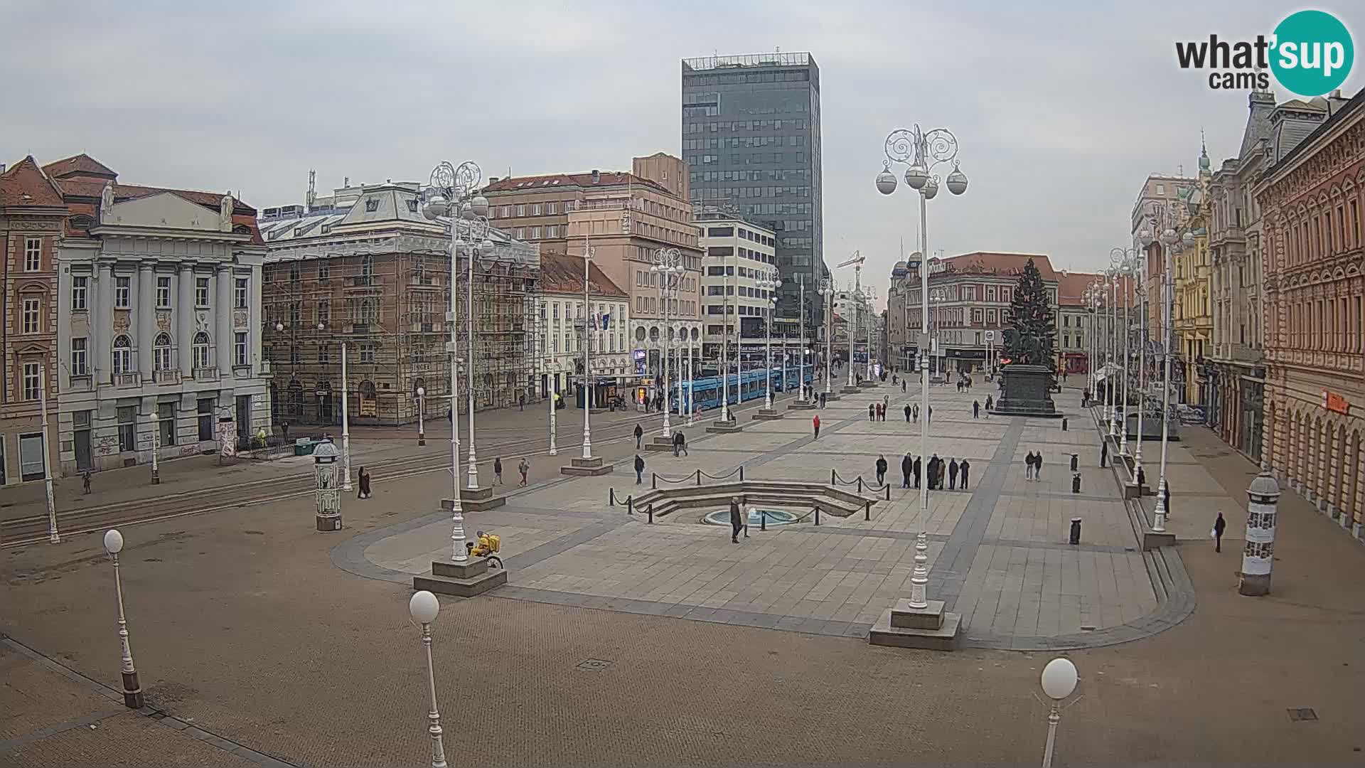 Zagreb Live Webcam – Bana Jelačić square