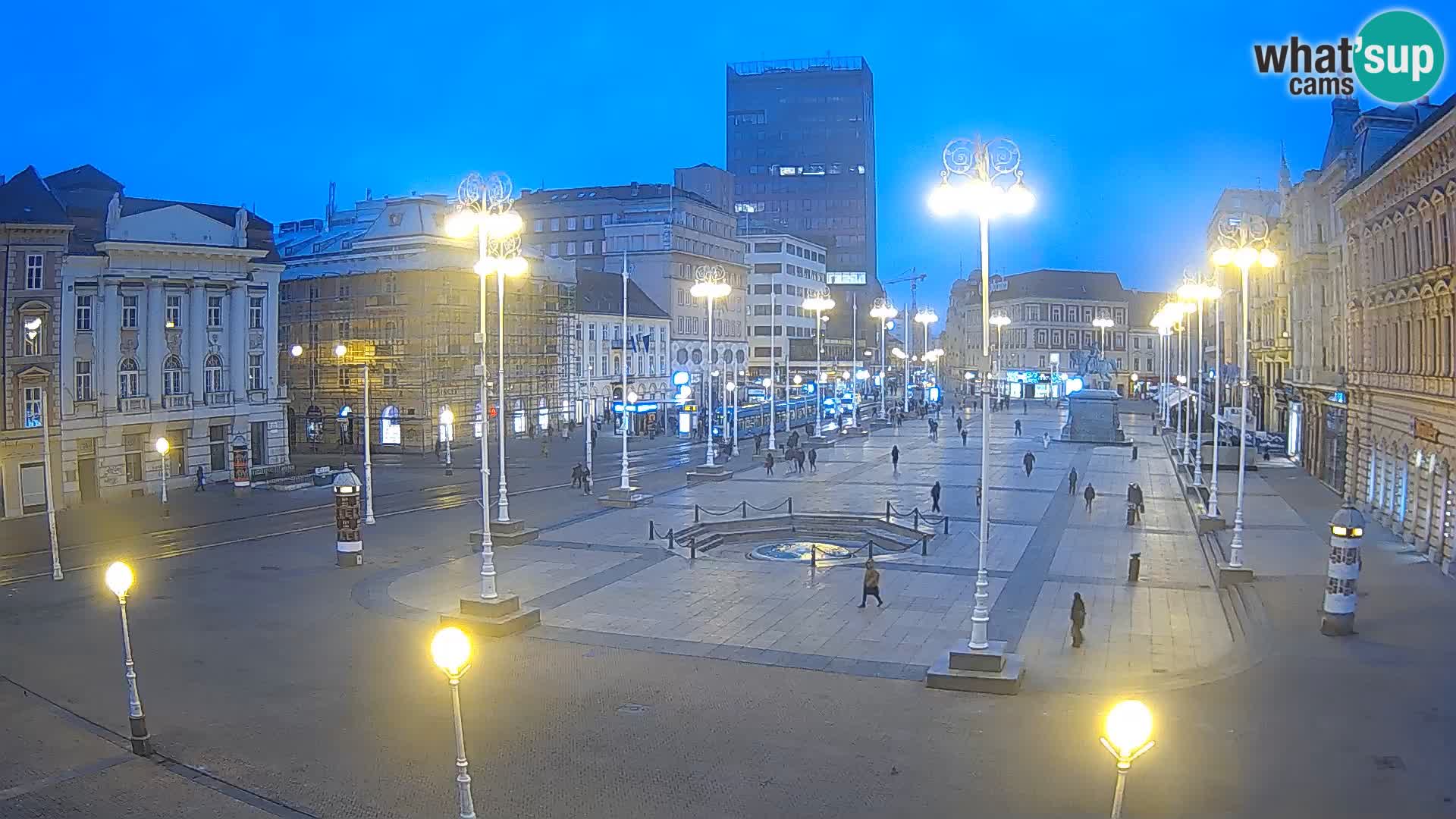 Zagreb Live Webcam – Bana Jelačić square