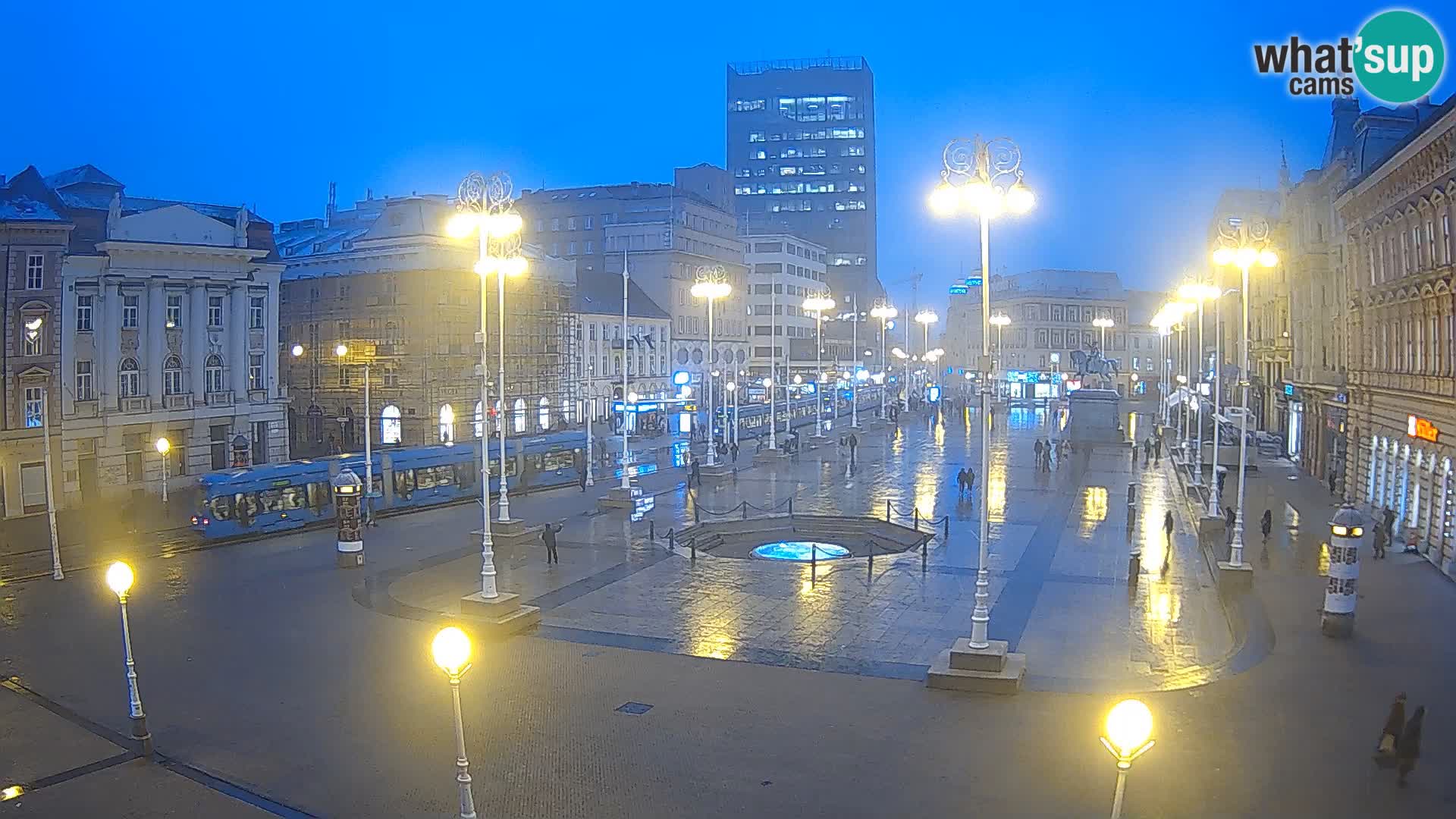 Zagreb Live Webcam – Bana Jelačić square