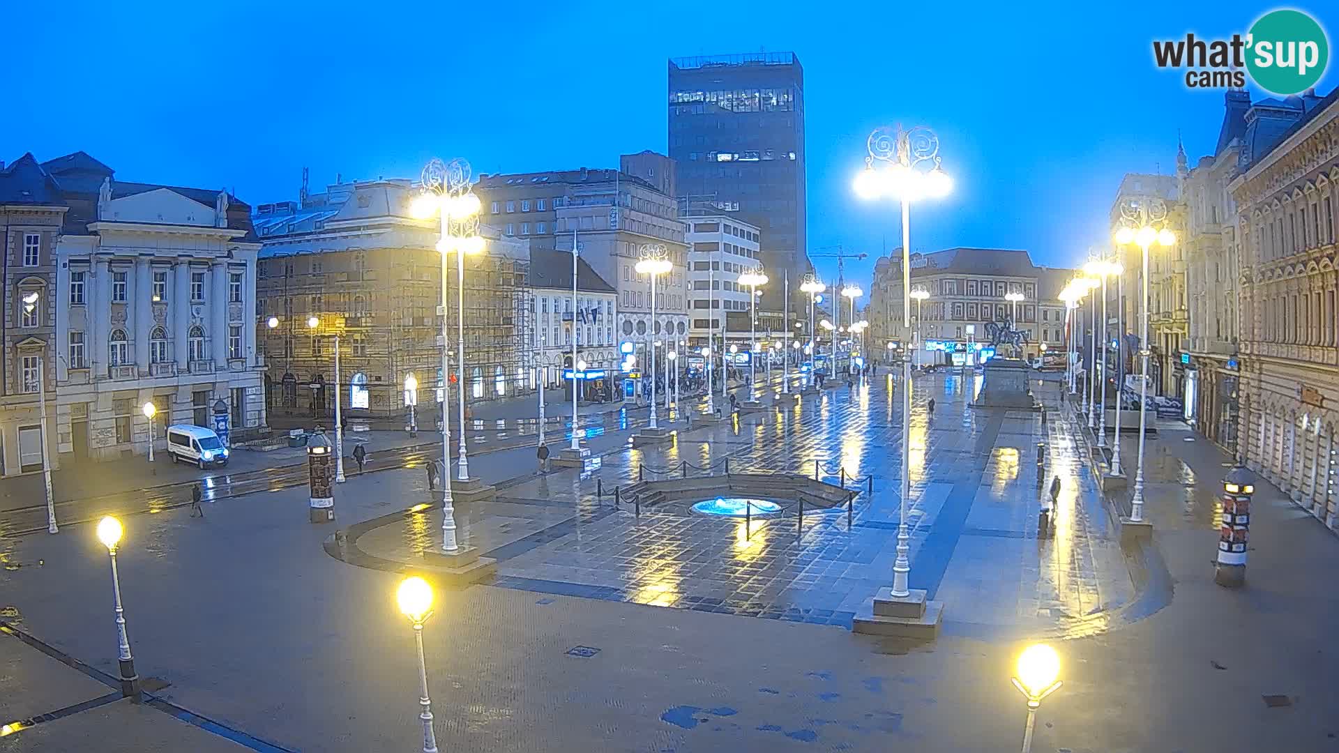 Zagreb Live Webcam – Bana Jelačić square