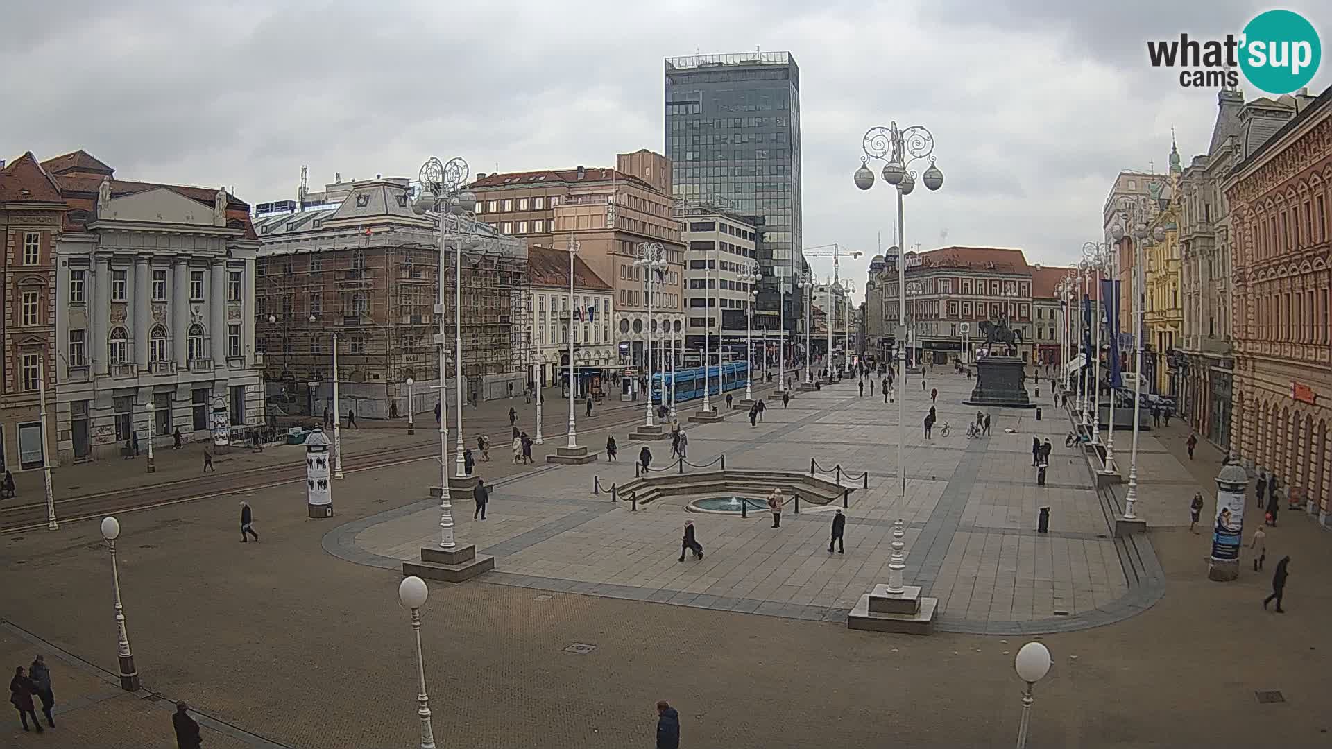 Zagreb Live Webcam – Bana Jelačić square