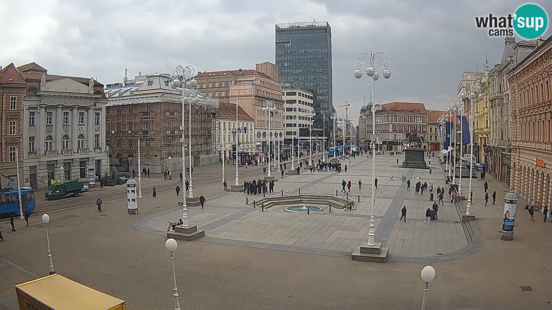 Zagreb Live Webcam – Bana Jelačić square