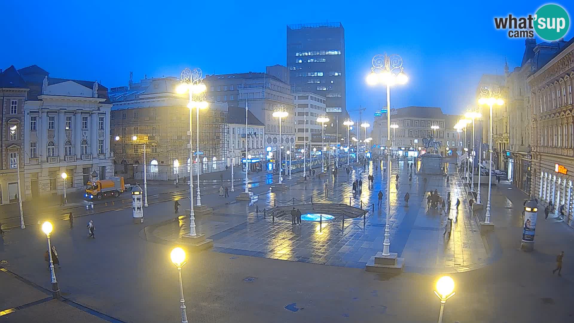 Zagreb Live Webcam – Bana Jelačić square