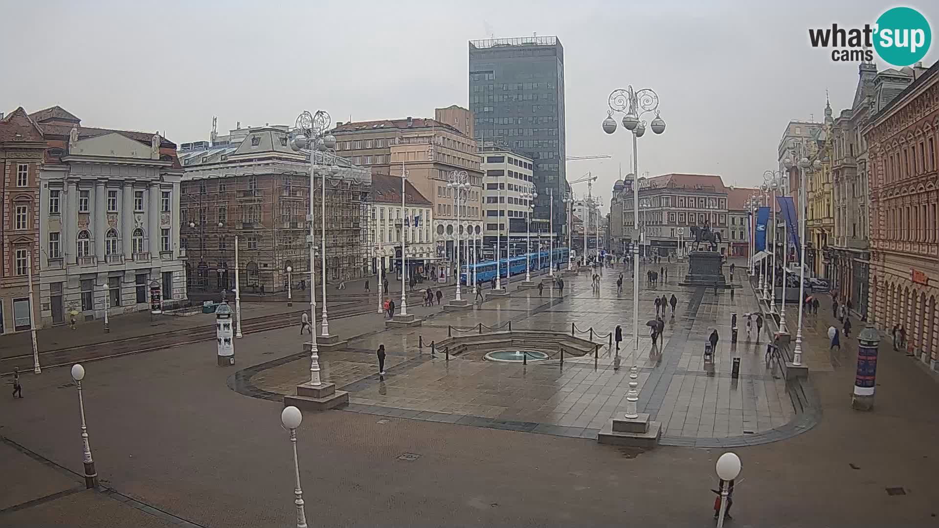 Zagreb spletna kamera trg Bana Jelačića