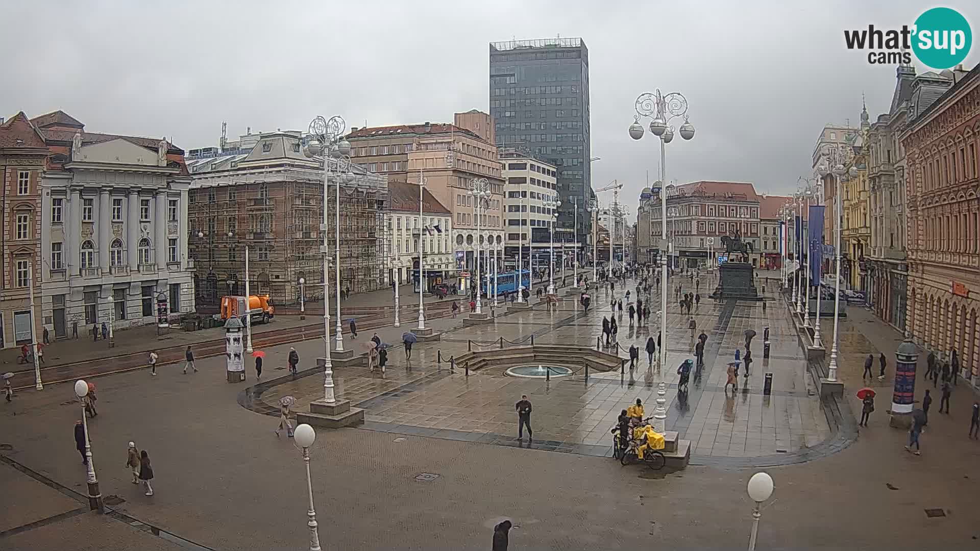 Zagreb spletna kamera trg Bana Jelačića