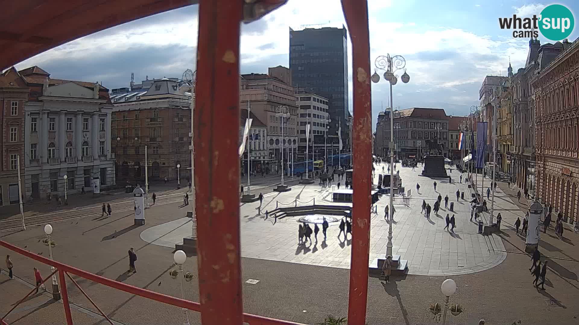 Zagreb Live Webcam – Bana Jelačić square