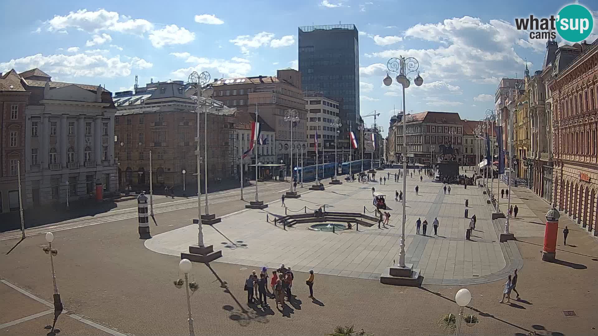 Zagreb Live Webcam – Bana Jelačić square