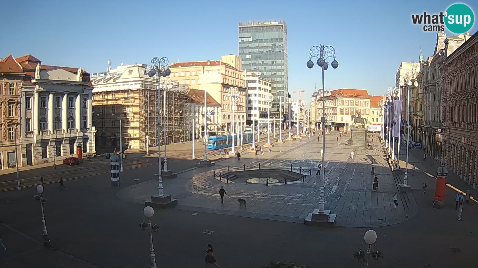 Zagreb Live Webcam – Bana Jelačić square