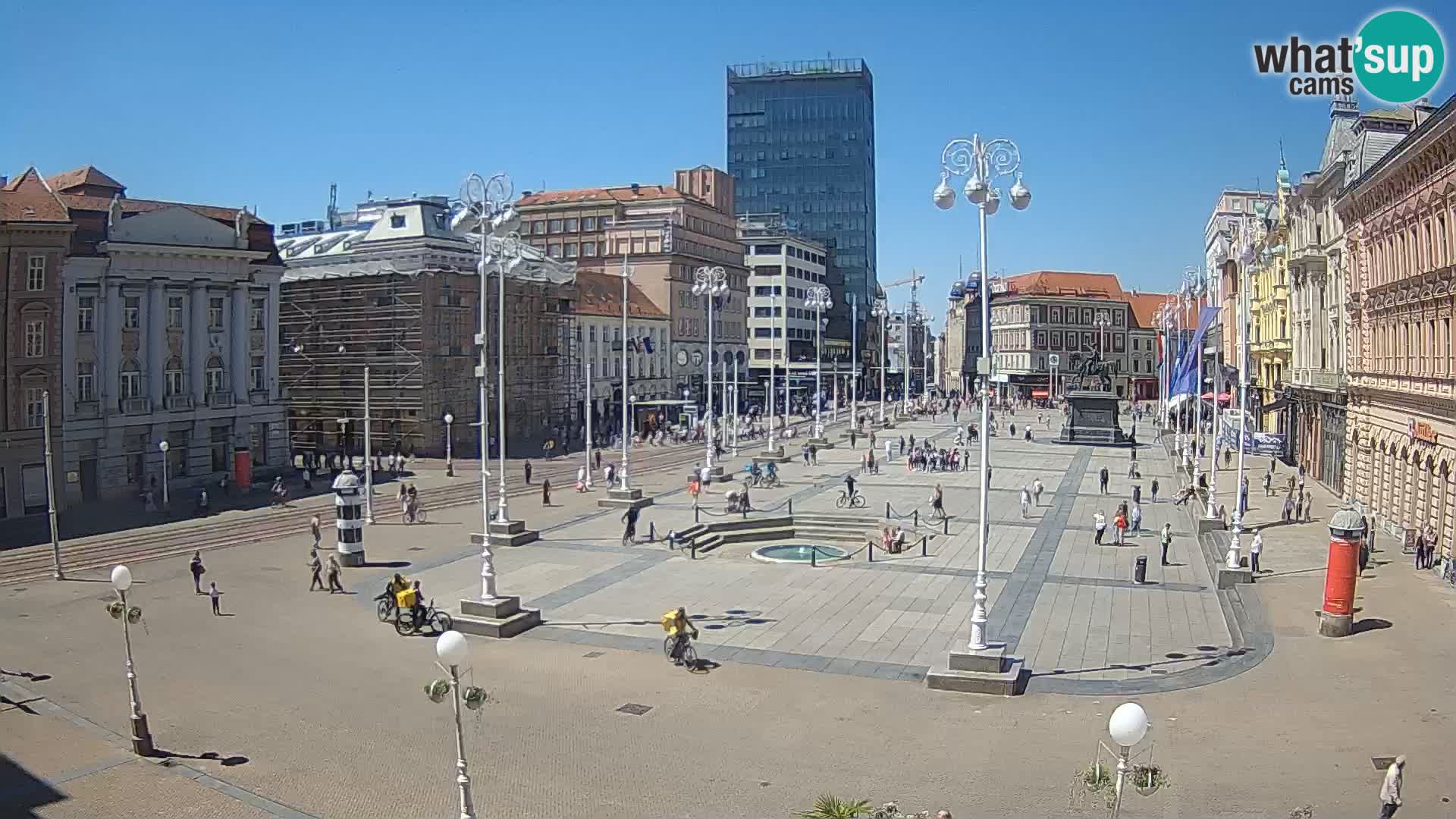 Zagreb spletna kamera trg Bana Jelačića