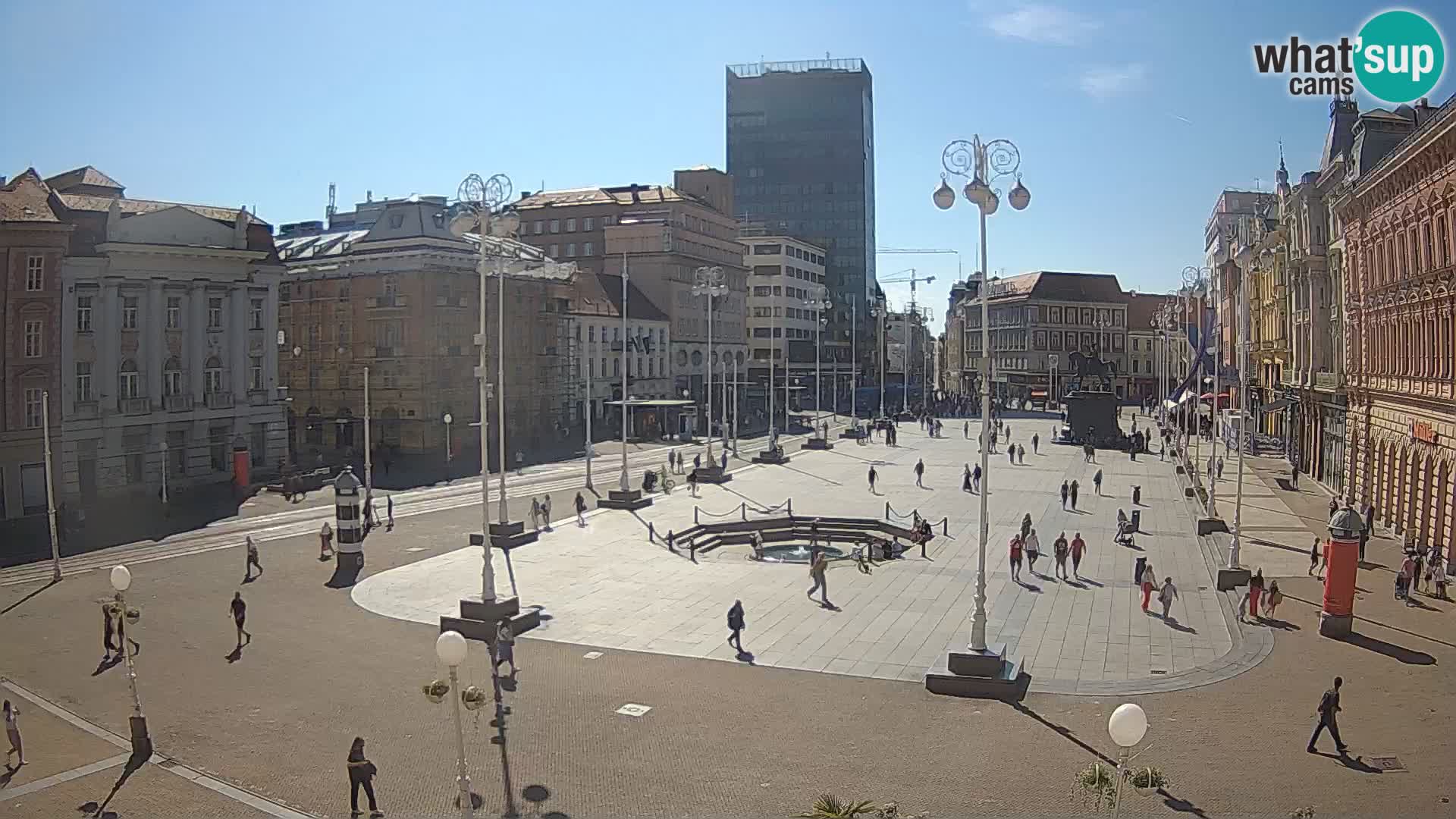 Zagreb Live Webcam – Bana Jelačić square