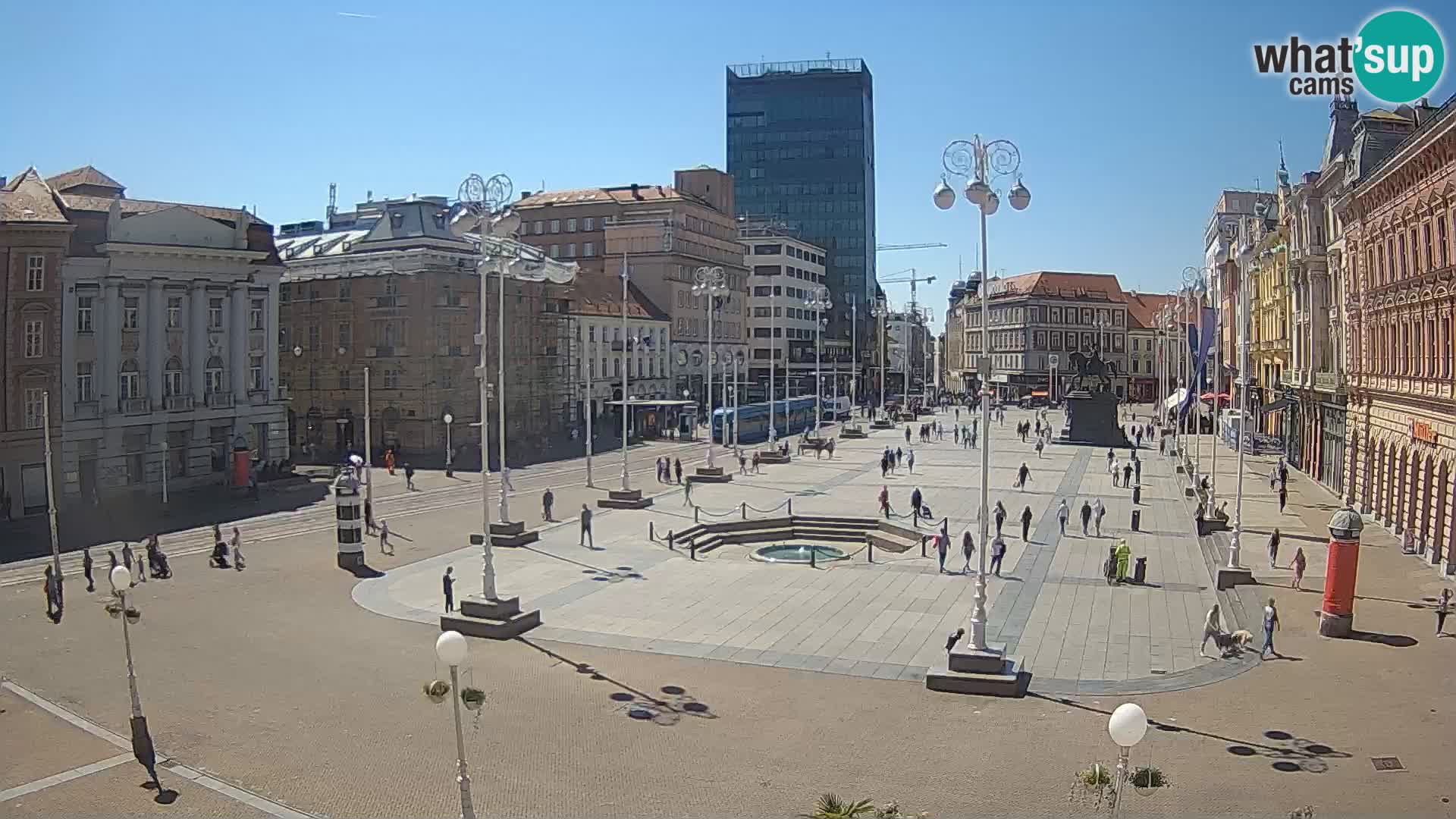 Zagreb Live Webcam – Bana Jelačić square