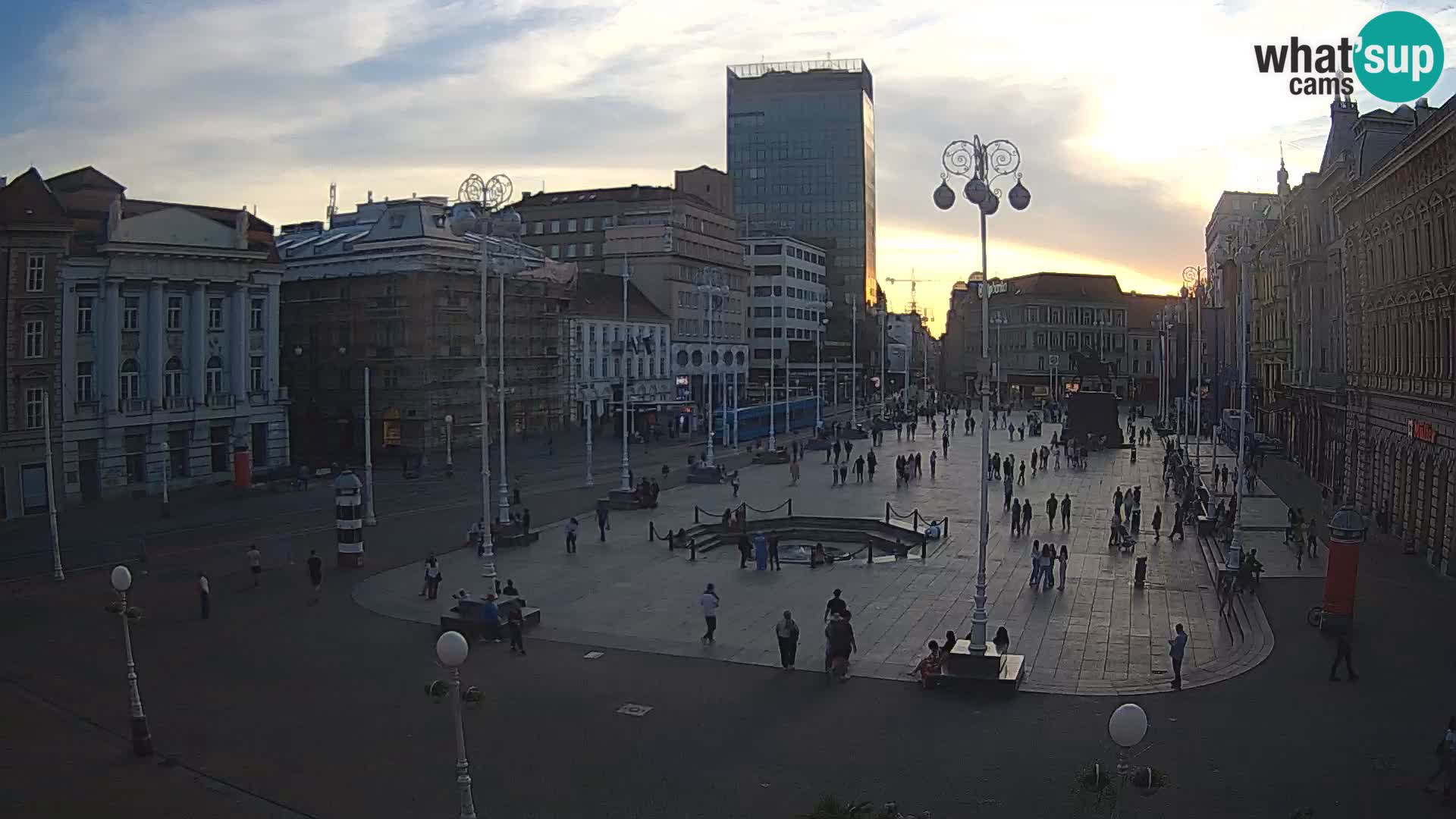 Zagreb Live Webcam – Bana Jelačić square