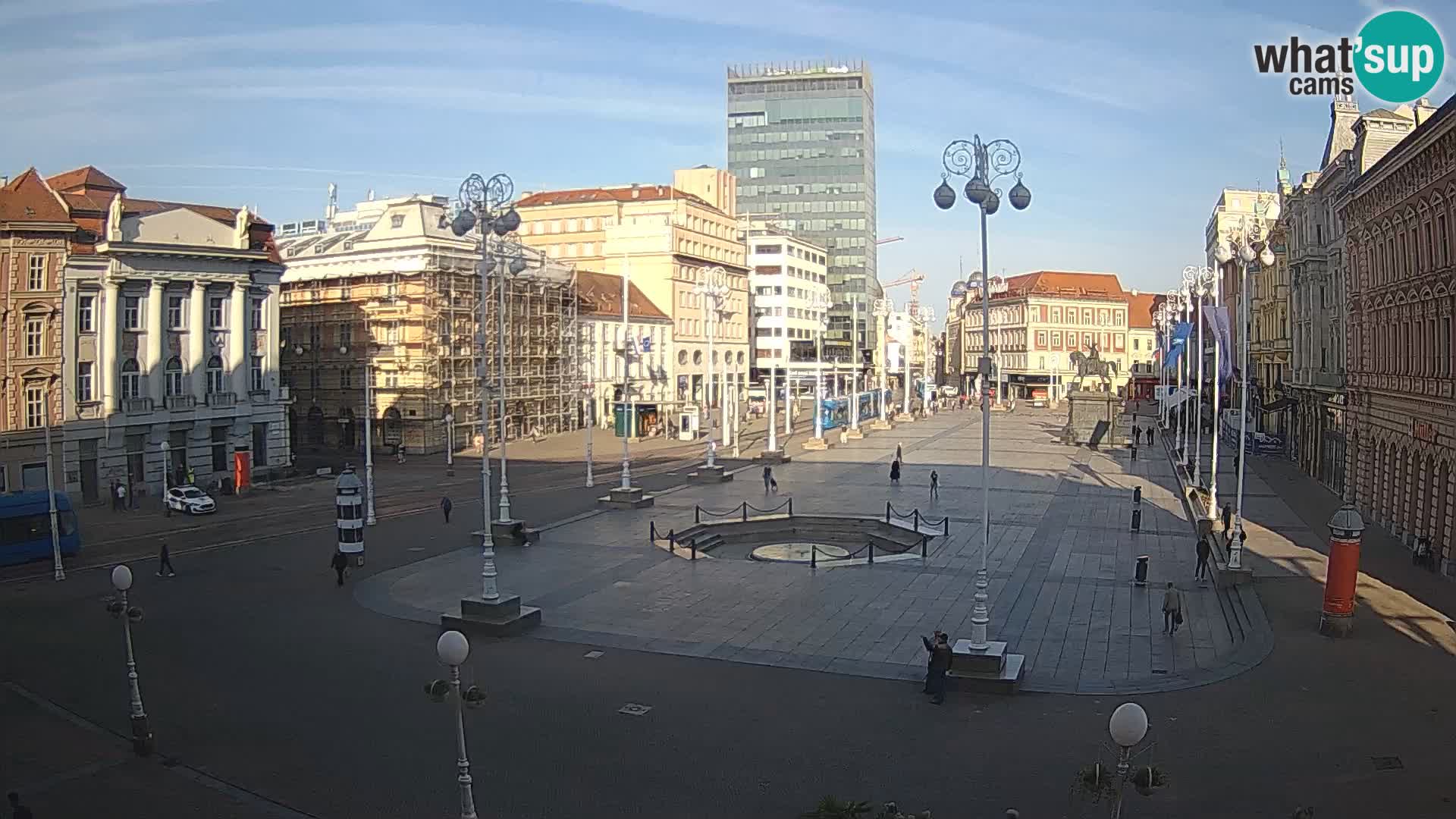 Zagreb Live Webcam – Bana Jelačić square