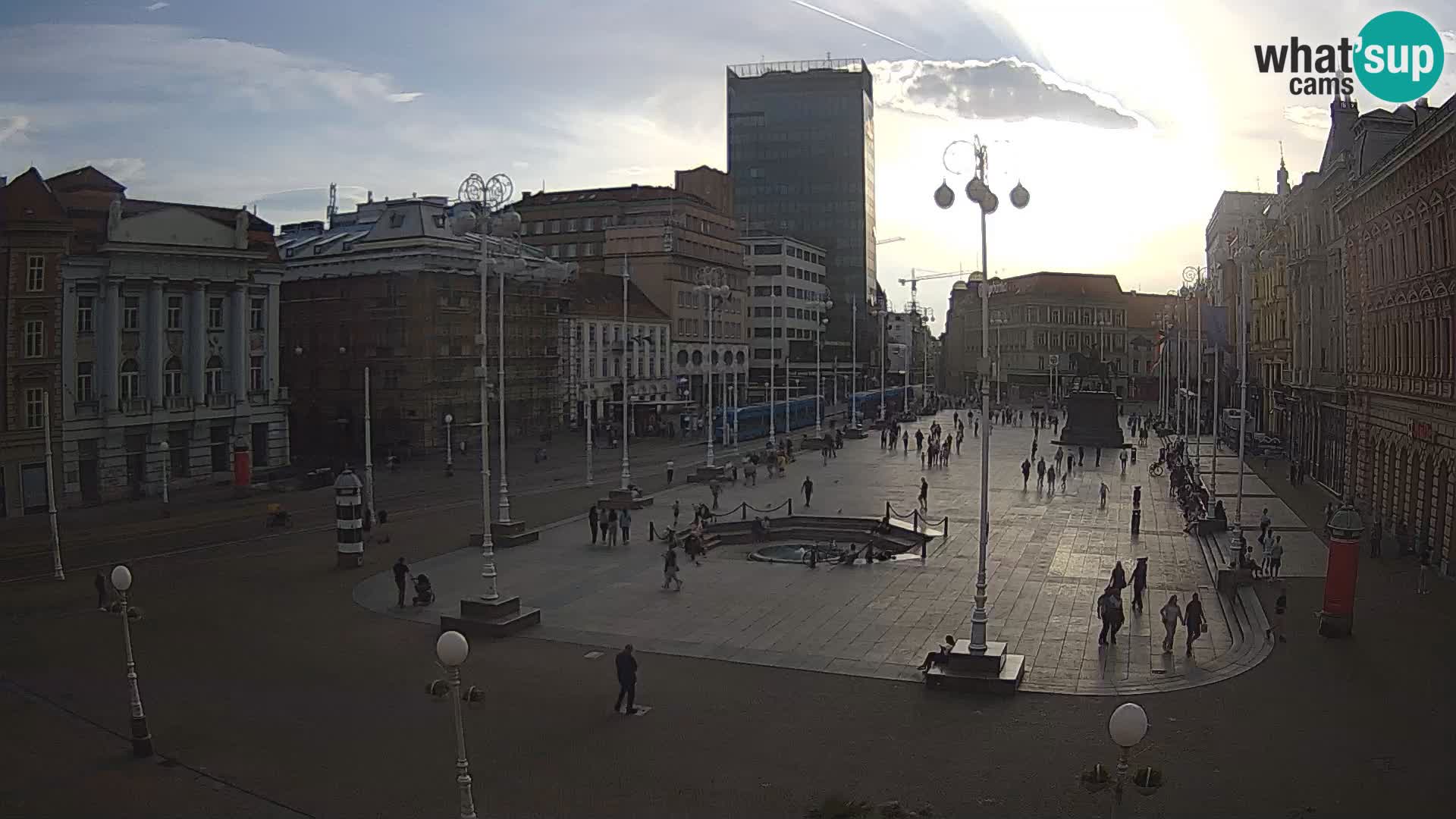 Zagreb Live Webcam – Bana Jelačić square
